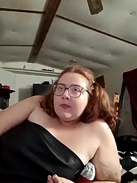 Snapshot of XEmoxkittyx chatting on February 2026 05:26:01 AM XEmoxkittyx online show from February 2026 05:26:01 AM