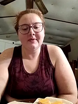 Snapshot of XEmoxkittyx chatting on February 2026 12:20:01 AM XEmoxkittyx online show from February 2026 12:20:01 AM