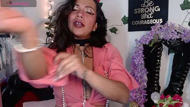 Dakota ro online show from November 2025 08:19:02 PM