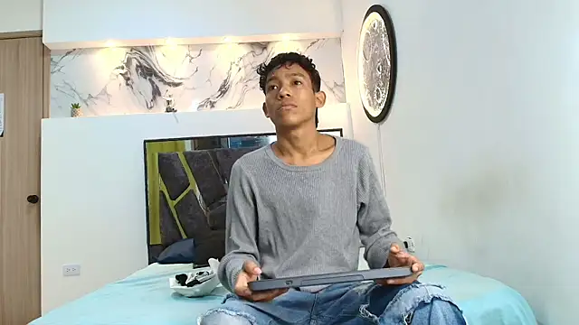 BEAUTY BOYS1 online show from November 2025 07:20:01 AM