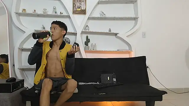 BEAUTY BOYS1 online show from November 2025 07:09:01 AM