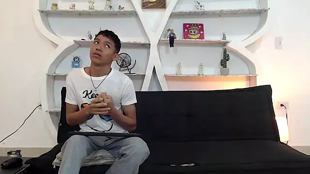 BEAUTY BOYS1 online show from November 2025 07:12:01 AM