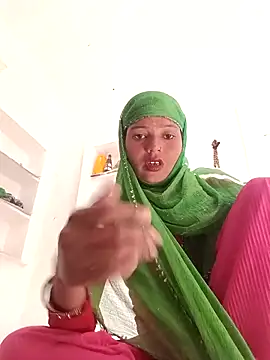 Snapshot of Dikchahot chatting on November 2025 04:22:01 AM Dikchahot online show from November 2025 04:22:01 AM