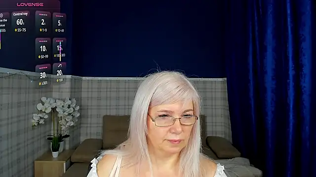Hella Fabel online show from February 2026 01:10:02 AM