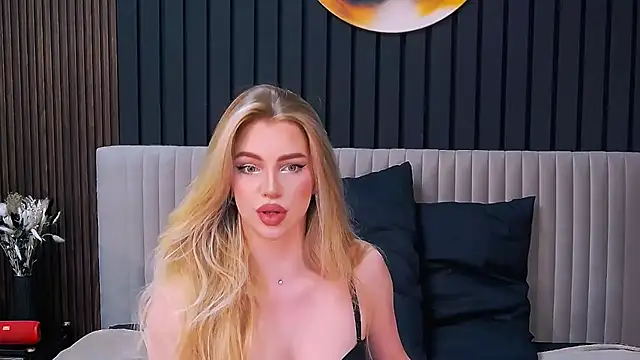 MilanaCeleste online show from November 2025 03:54:01 AM