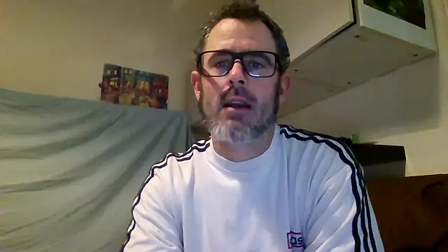 Snapshot of whatYwantMorrre chatting on December 2025 11:19:01 AM whatYwantMorrre online show from December 2025 11:19:01 AM