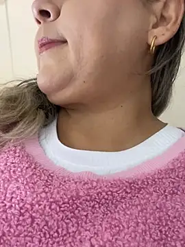 Snapshot of Lucy_Milf_474 chatting on January 2026 11:48:02 AM Lucy Milf 474 online show from January 2026 11:48:02 AM