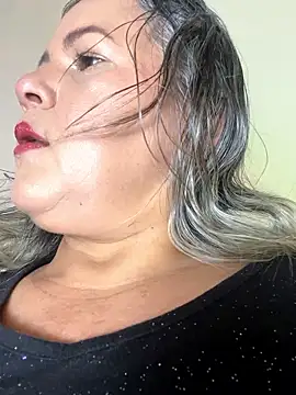 Snapshot of Lucy_Milf_474 chatting on January 2026 11:59:01 AM Lucy Milf 474 online show from January 2026 11:59:01 AM