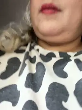 Snapshot of Lucy_Milf_474 chatting on February 2026 12:12:01 PM Lucy Milf 474 online show from February 2026 12:12:01 PM