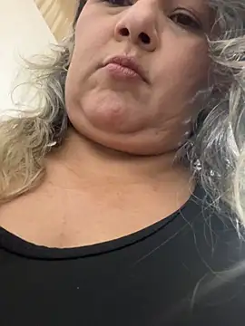 Snapshot of Lucy_Milf_474 chatting on February 2026 12:12:01 PM Lucy Milf 474 online show from February 2026 12:12:01 PM