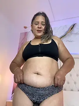 Snapshot of Lucy_Milf_474 chatting on July 2026 12:11:01 PM Lucy Milf 474 online show from July 2026 12:11:01 PM