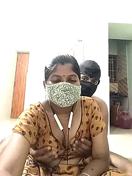 Snapshot of crazcy-couples chatting on September 2025 04:11:01 PM crazcy-couples online show from September 2025 04:11:01 PM