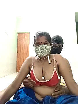 Snapshot of crazcy-couples chatting on October 2025 04:18:01 PM crazcy-couples online show from October 2025 04:18:01 PM