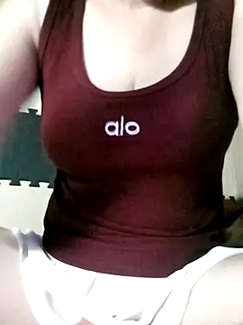 Surrilove online show from September 2025 04:10:02 PM