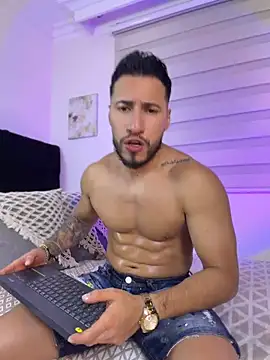 Snapshot of Thiago_Hill chatting on June 2026 03:09:02 AM Thiago Hill online show from June 2026 03:09:02 AM