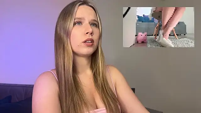 Snapshot of GoddessRoss chatting on October 2025 05:57:01 PM GoddessRoss online show from October 2025 05:57:01 PM