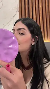 AliceRitter online show from April 2026 11:02:01 PM