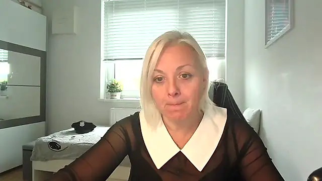 Snapshot of Linsy_Kim chatting on October 2025 07:16:01 AM Linsy Kim online show from October 2025 07:16:01 AM