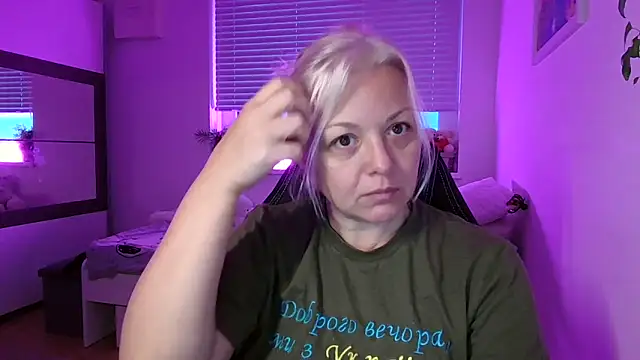 Snapshot of Linsy_Kim chatting on November 2025 06:25:02 AM Linsy Kim online show from November 2025 06:25:02 AM