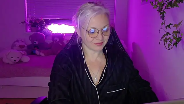 Snapshot of Linsy_Kim chatting on January 2026 09:02:02 PM Linsy Kim online show from January 2026 09:02:02 PM