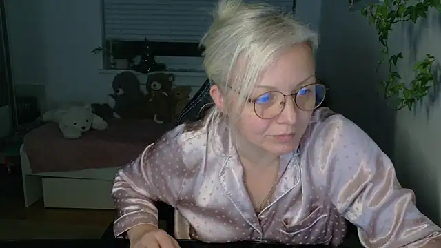 Snapshot of Linsy_Kim chatting on February 2026 10:58:02 PM Linsy Kim online show from February 2026 10:58:02 PM