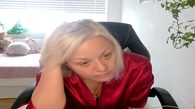 Snapshot of Linsy_Kim chatting on February 2026 11:04:01 AM Linsy Kim online show from February 2026 11:04:01 AM