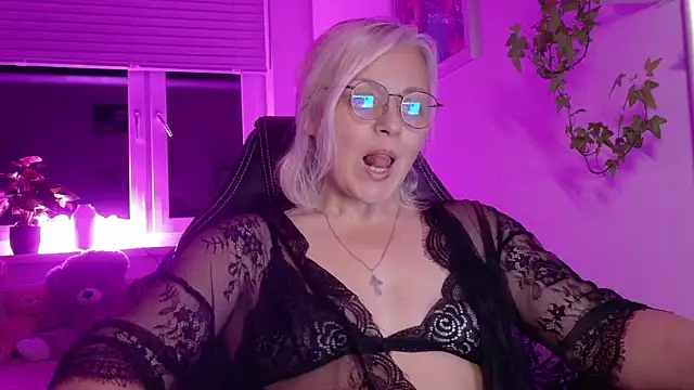 Snapshot of Linsy_Kim chatting on March 2026 08:44:01 PM Linsy Kim online show from March 2026 08:44:01 PM