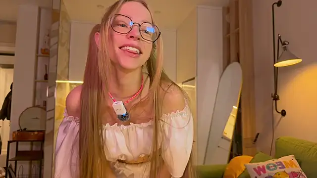 BritaKiss online show from April 2026 03:02:01 AM