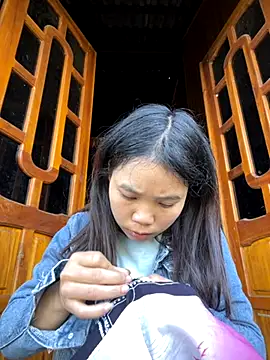 Ngoc-bbi online show from November 2025 12:54:02 AM