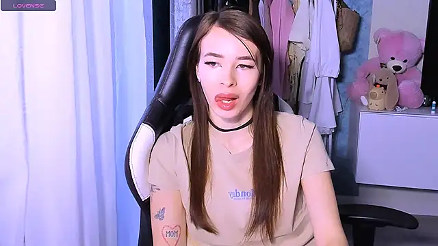 ZoyaMill online show from September 2025 04:46:02 AM