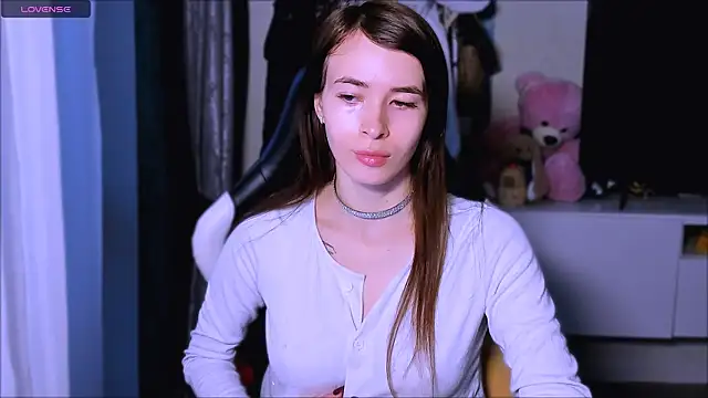 ZoyaMill online show from October 2025 04:55:01 AM