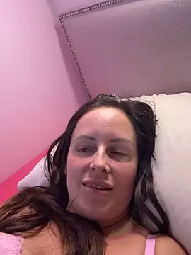 nightingale27 online show from October 2025 09:44:02 PM