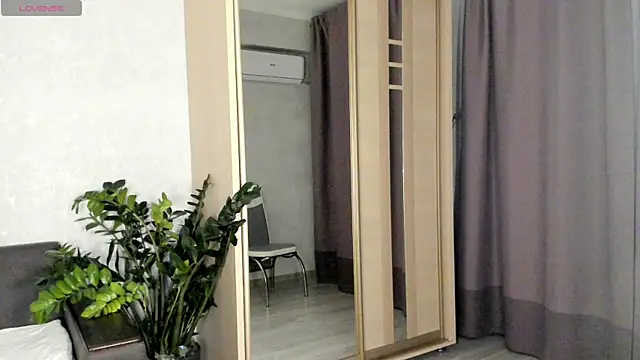 SaraShine  online show from October 2025 08:57:01 PM