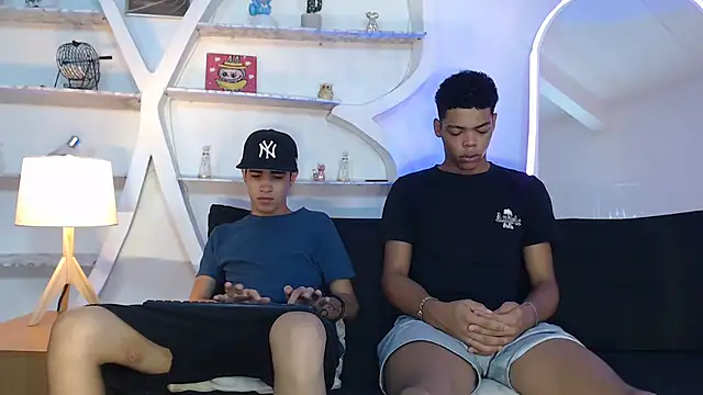 PRETTY FEM online show from September 2025 01:14:02 PM