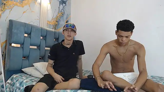 PRETTY FEM online show from January 2026 01:19:01 AM