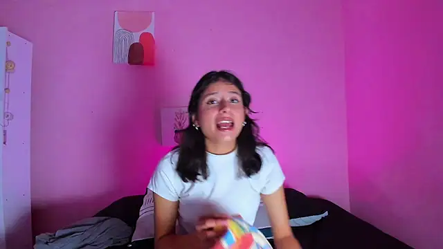 Georgina Ferri  online show from November 2025 05:15:01 PM