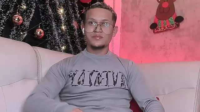 Snapshot of Manuel_FPG chatting on January 2026 02:15:01 AM Manuel FPG online show from January 2026 02:15:01 AM