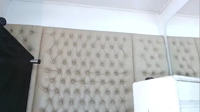 JessicaHott01 online show from February 2026 07:14:02 PM