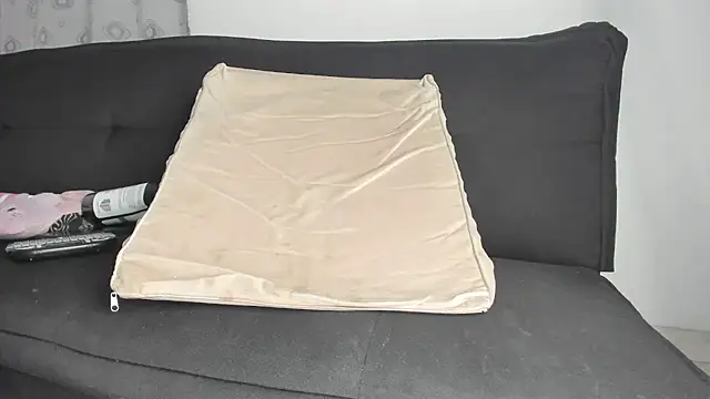 mila dash online show from October 2025 01:27:01 AM