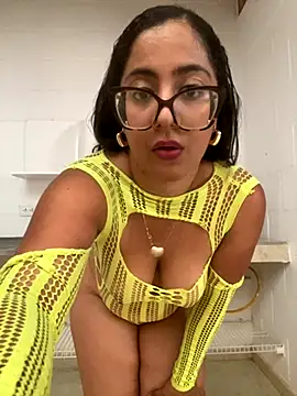 Jessyivonne online show from October 2025 09:49:02 PM