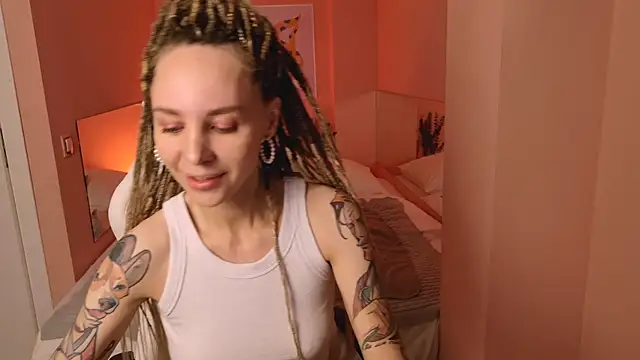 MiaGraham1 online show from November 2025 08:21:01 PM