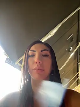 Snapshot of Sarahlove_90 chatting on October 2025 08:31:01 PM Sarahlove 90 online show from October 2025 08:31:01 PM