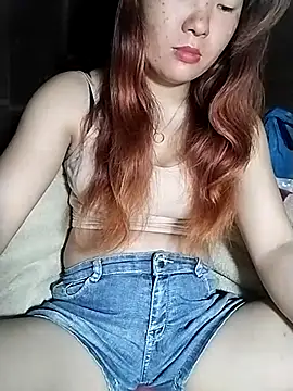 lylylove online show from May 2026 11:35:01 PM