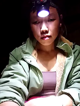 Ngocmi909 online show from February 2026 07:25:02 PM