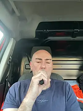 Richmcgee online show from April 2026 06:46:01 AM