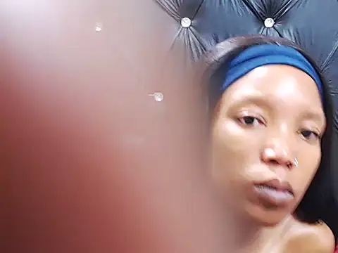 AppleAss02 online show from November 2025 08:44:01 PM