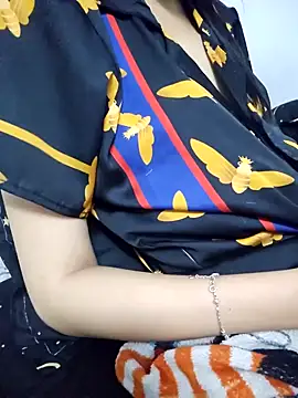 Snapshot of _Thaotam_ chatting on September 2025 12:18:02 PM Thaotam online show from September 2025 12:18:02 PM