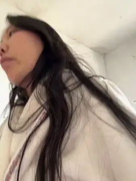 Snapshot of xiiuuff18 chatting on November 2025 01:38:01 AM xiiuuff18 online show from November 2025 01:38:01 AM