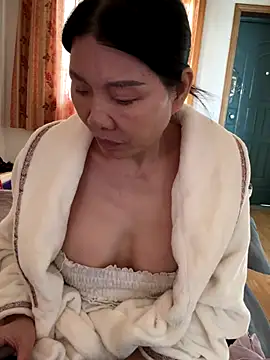 Snapshot of xiiuuff18 chatting on November 2025 01:50:02 AM xiiuuff18 online show from November 2025 01:50:02 AM