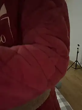 xiiuuff18 online show from February 2026 12:24:01 PM